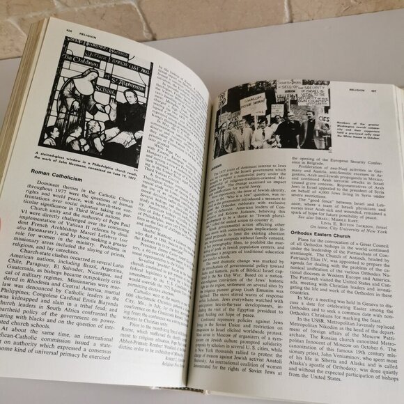 1978 Year Book Encyclopedia Vintage Birthday Gift Annual Recap Grolier Gen X - Picture 9 of 10